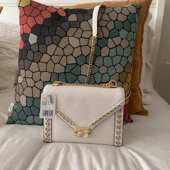 “GREAT HOLIDAY GIFT”🎁 🎁🎁🎁🎁🎁🎁🎁🎁🎁Michael Kors leather bag - Picture 3 of 3